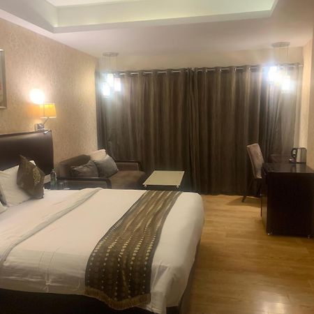 Nandan Kanan Hotel & Resort Sipra 外观 照片