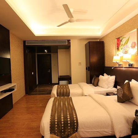 Nandan Kanan Hotel & Resort Sipra 外观 照片