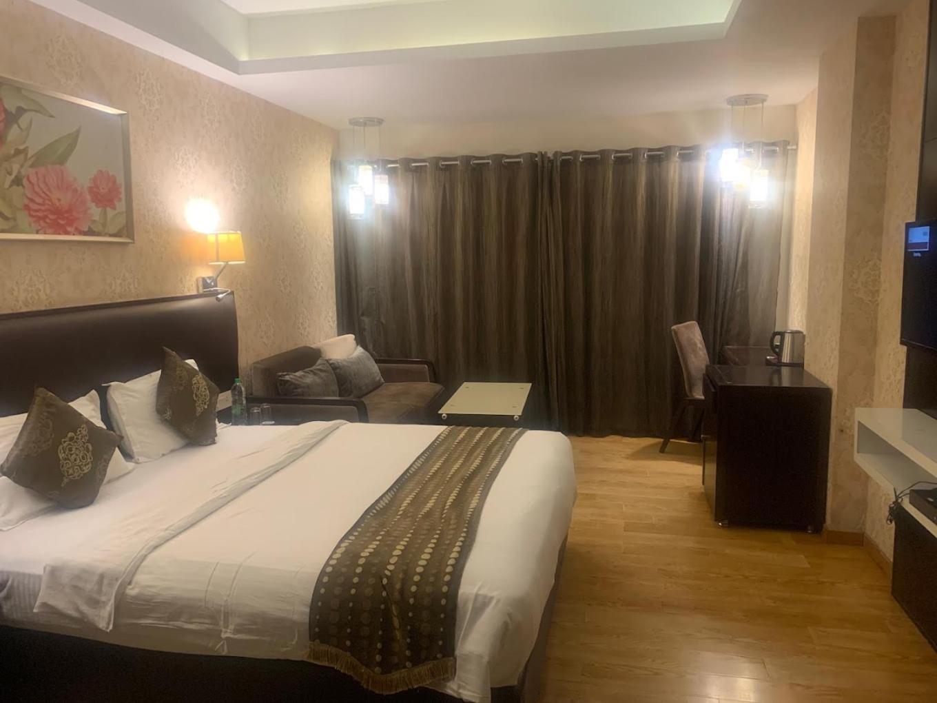 Nandan Kanan Hotel & Resort Sipra 外观 照片
