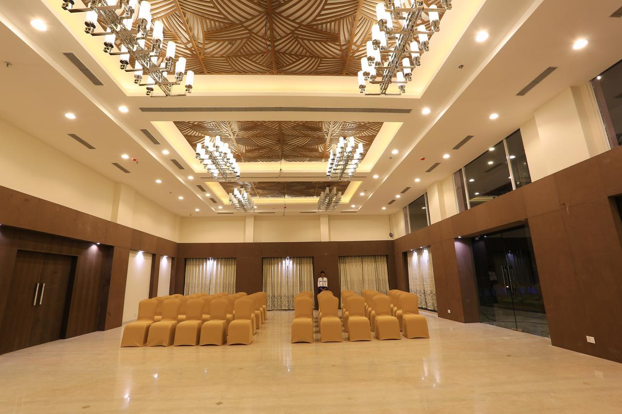 Nandan Kanan Hotel & Resort Sipra 外观 照片