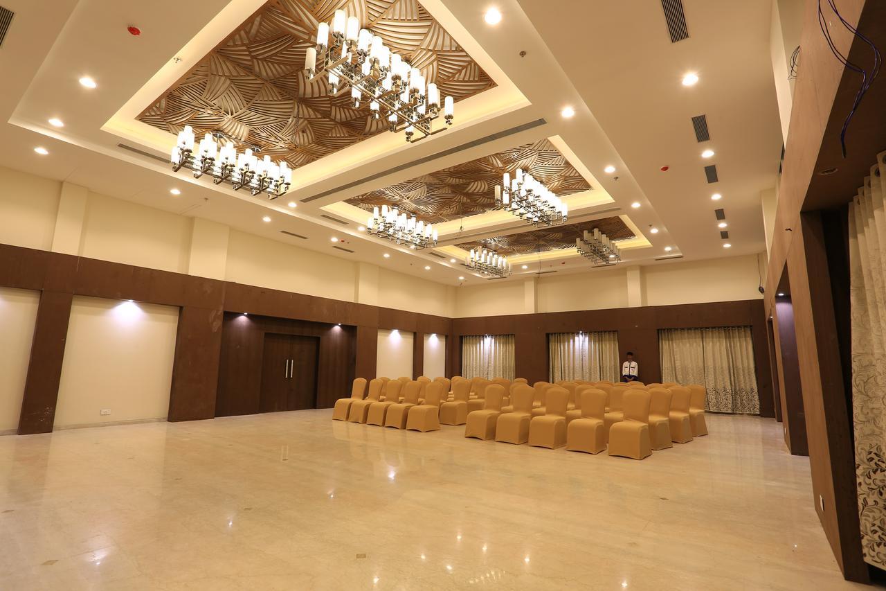 Nandan Kanan Hotel & Resort Sipra 外观 照片