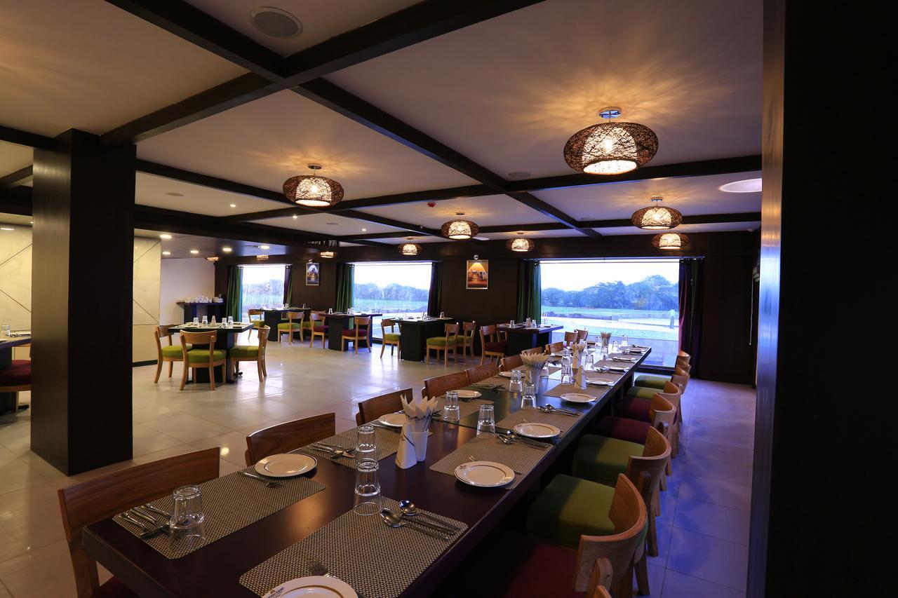 Nandan Kanan Hotel & Resort Sipra 外观 照片