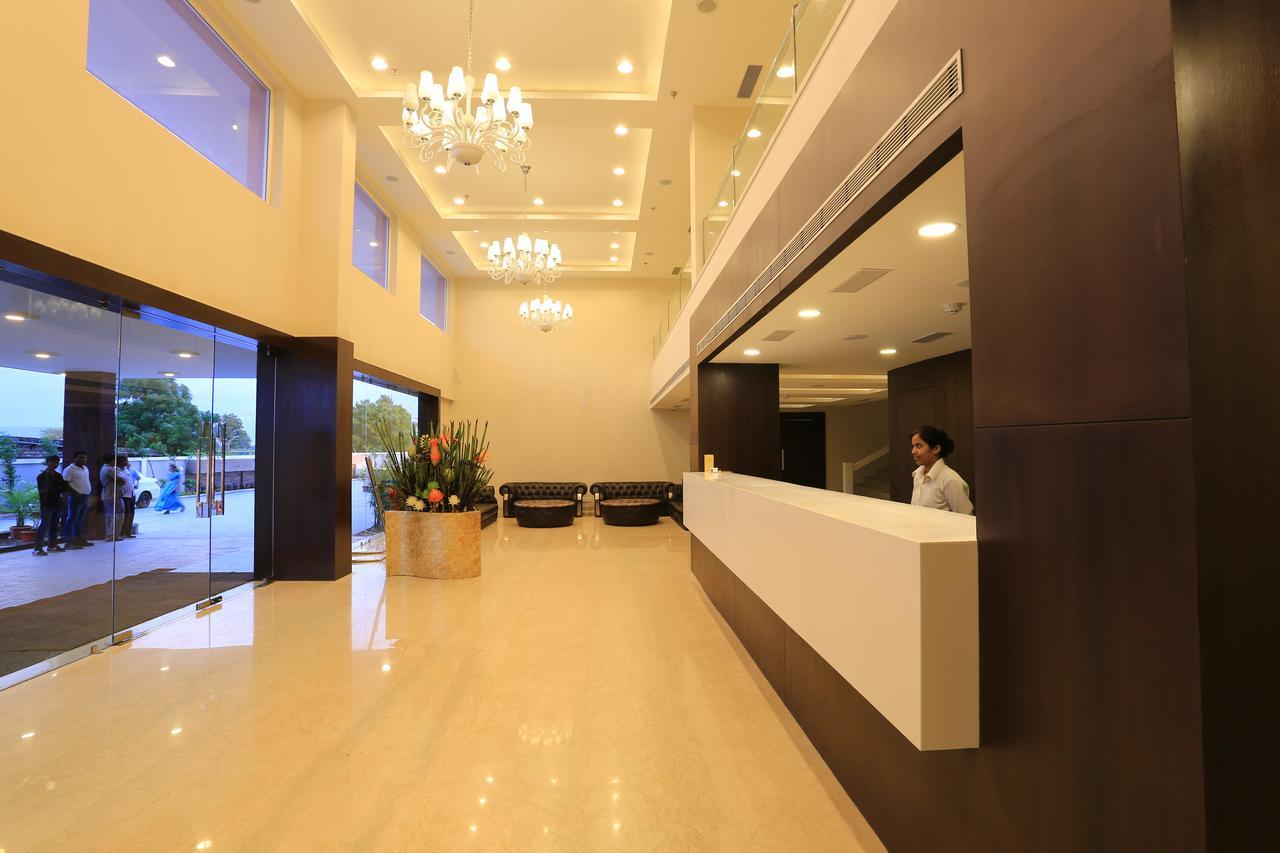 Nandan Kanan Hotel & Resort Sipra 外观 照片